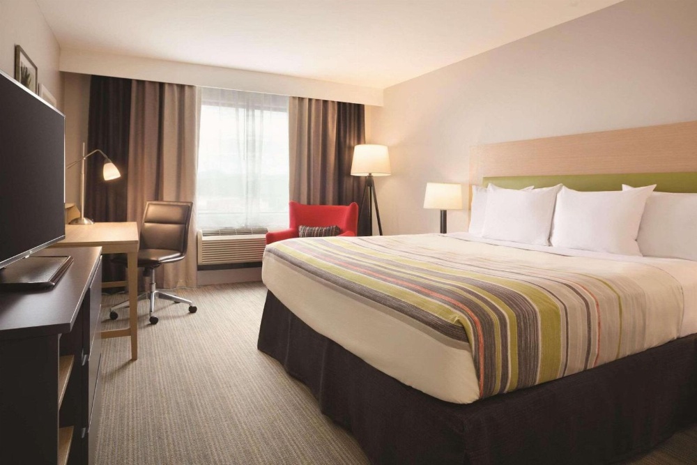 Country Inn & Suites by Radisson, Monterey Beachfront-Marina, CA